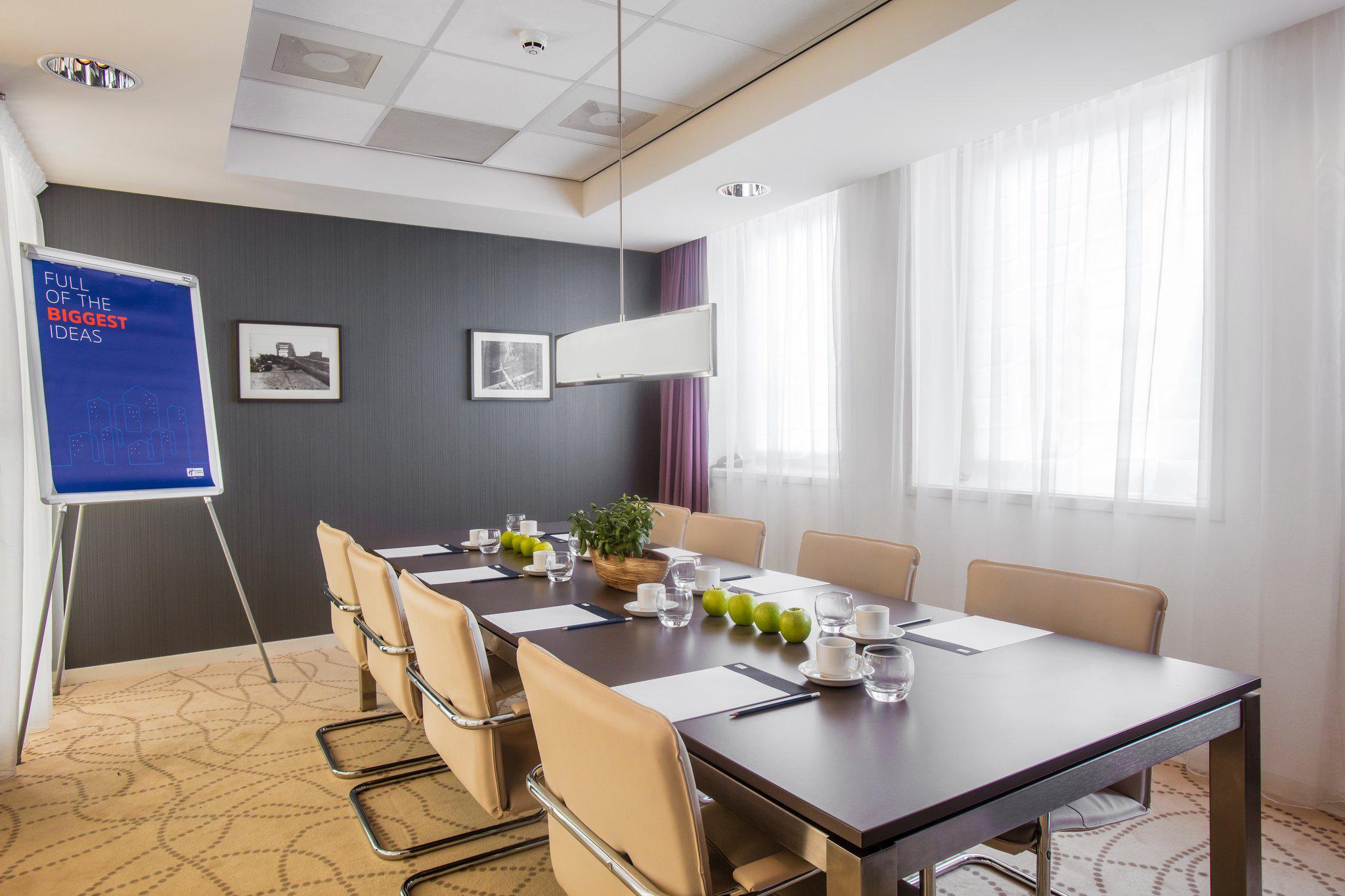 Фото Holiday Inn Express Arnhem