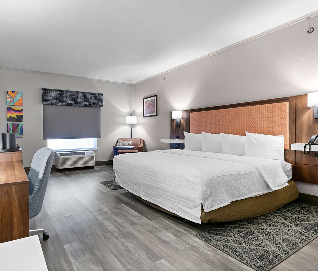 Фото Hampton Inn Seguin