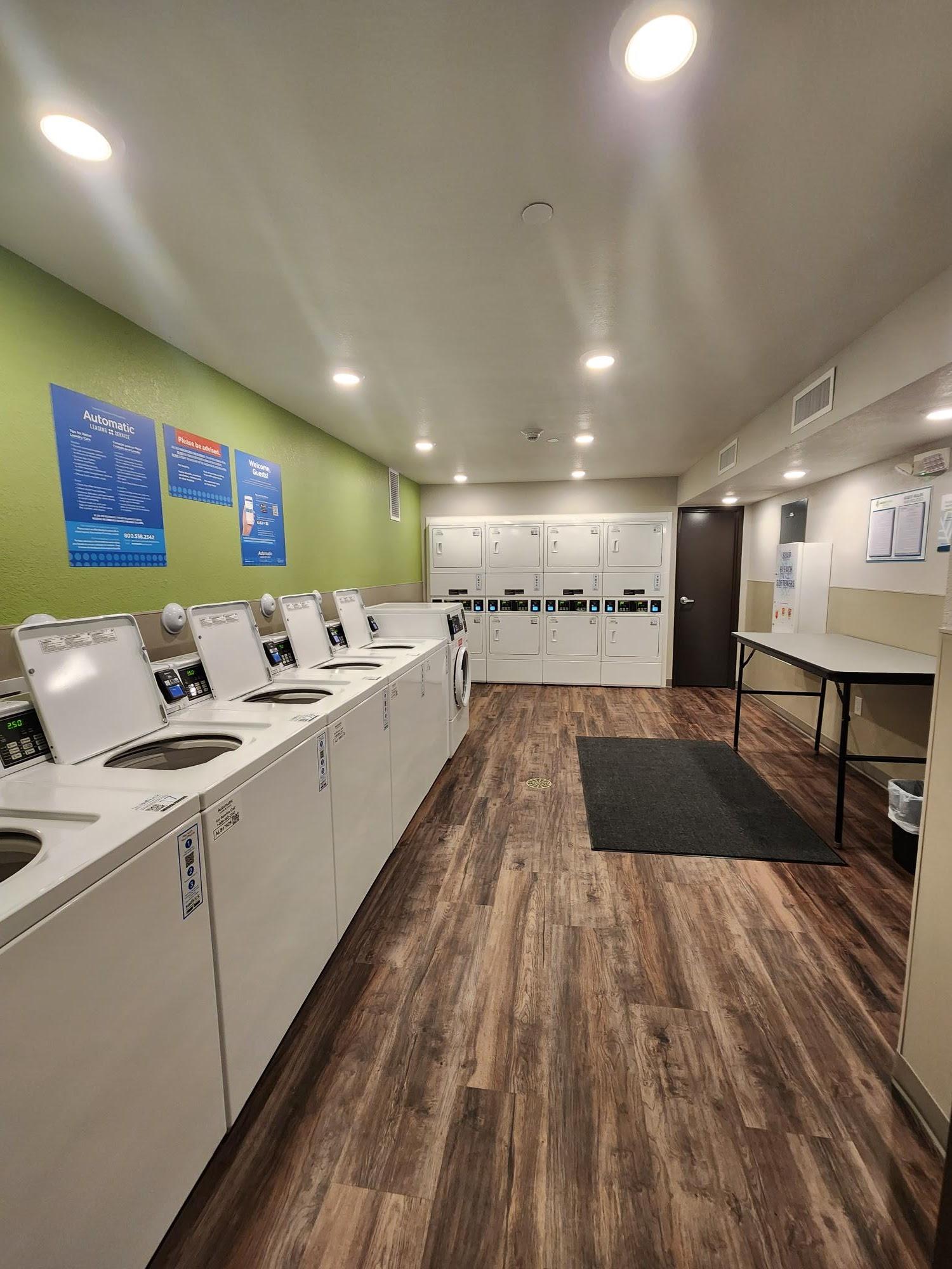Фото WoodSpring Suites Roanoke
