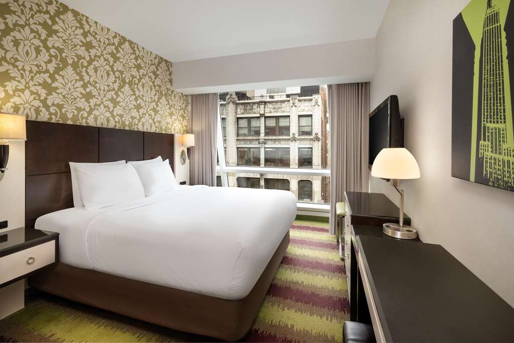 Фото Best Western Premier Herald Square
