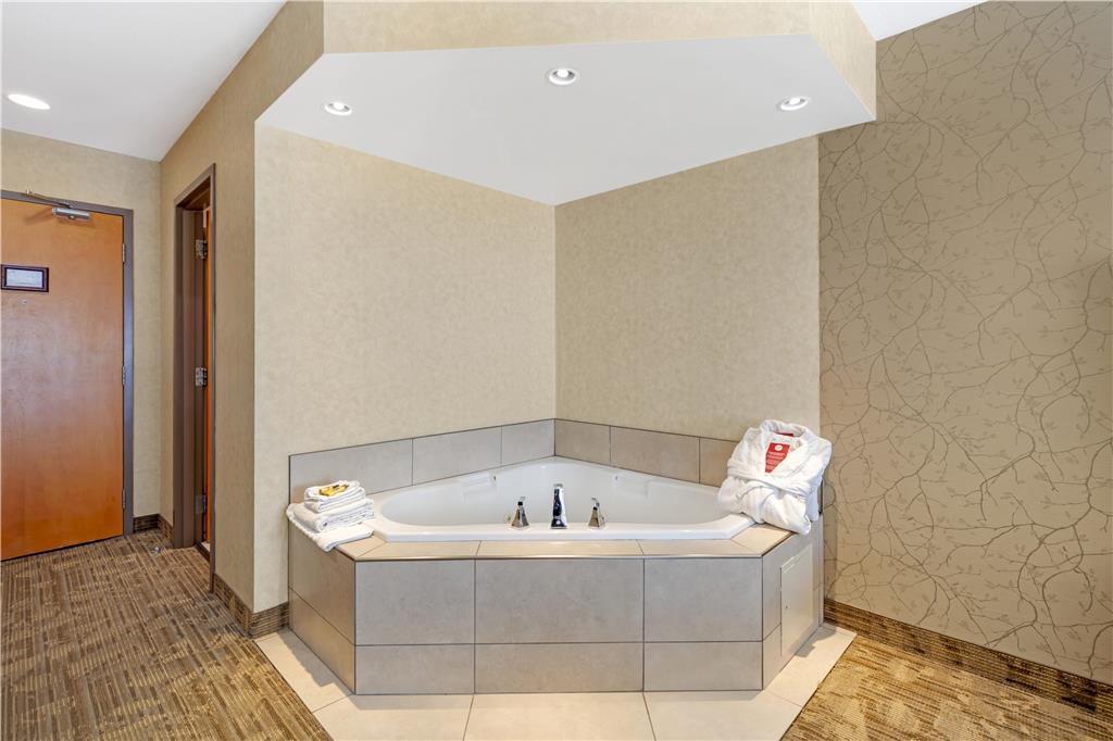Фото Best Western Plus Valemount Inn & Suites