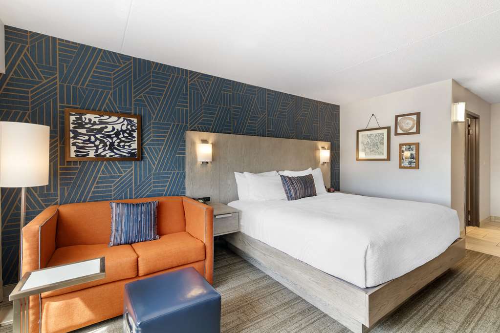 Фото Best Western Plus Landmark Inn