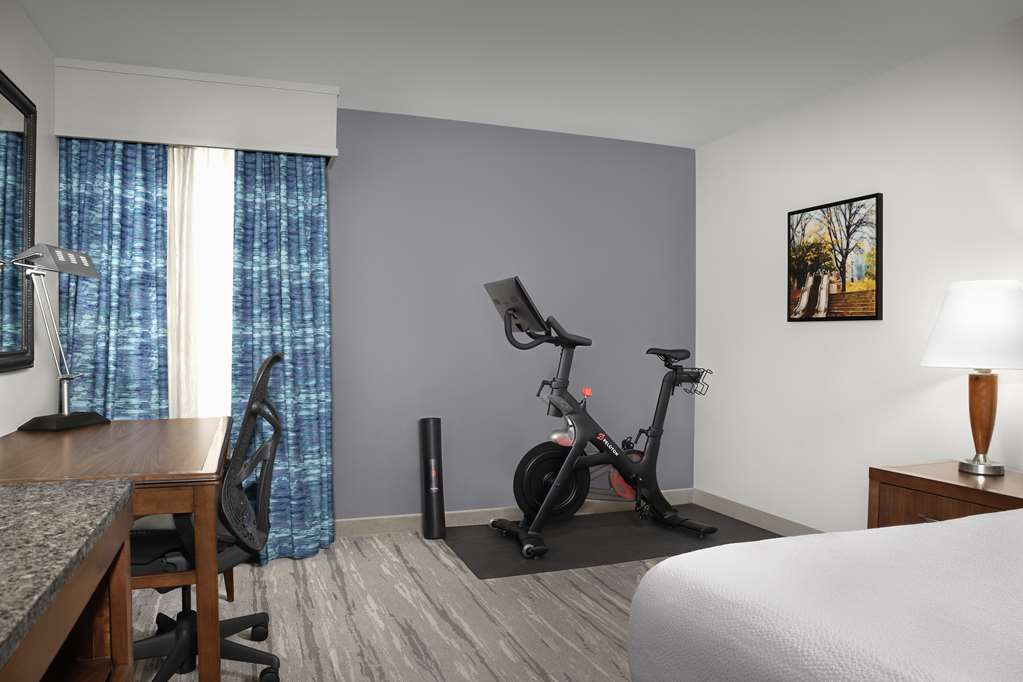 Фото Hilton Garden Inn Omaha Downtown/Old Market Area