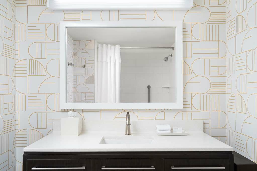 Фото Home2 Suites by Hilton Miramar Ft Lauderdale