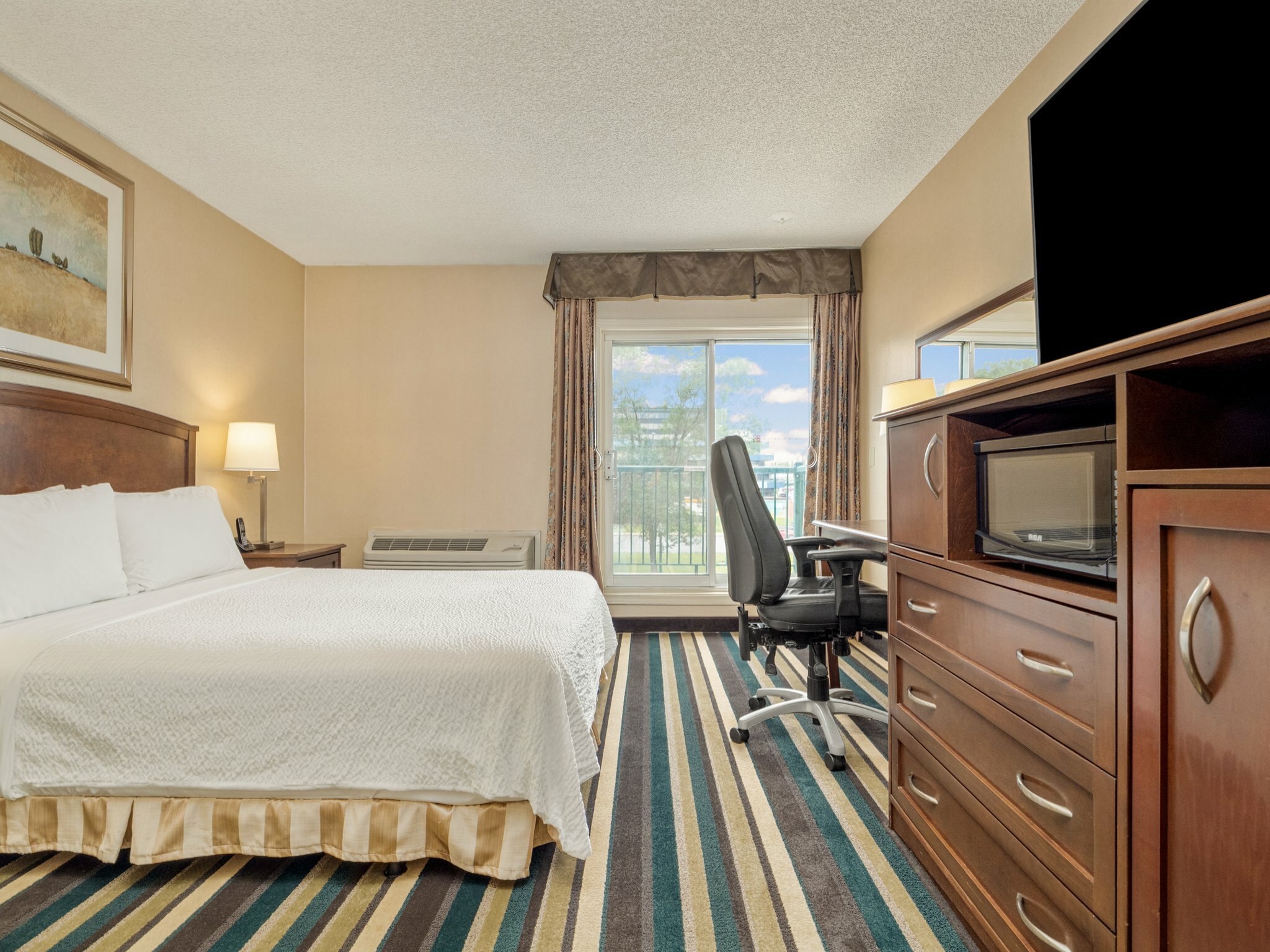 Фото Holiday Inn Conference Ctr Edmonton South