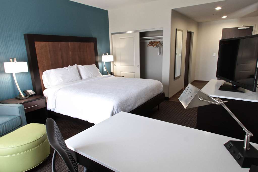Фото Hilton Garden Inn Victoria