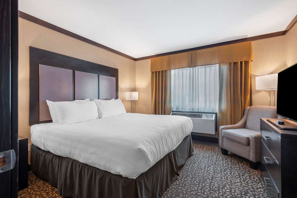 Фото Best Western Plus Fernie Mountain Lodge