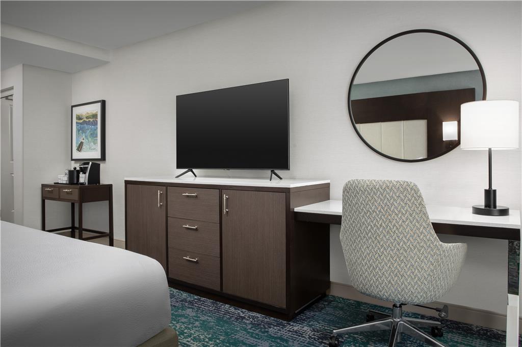 Фото Hilton Garden Inn Portsmouth Downtown