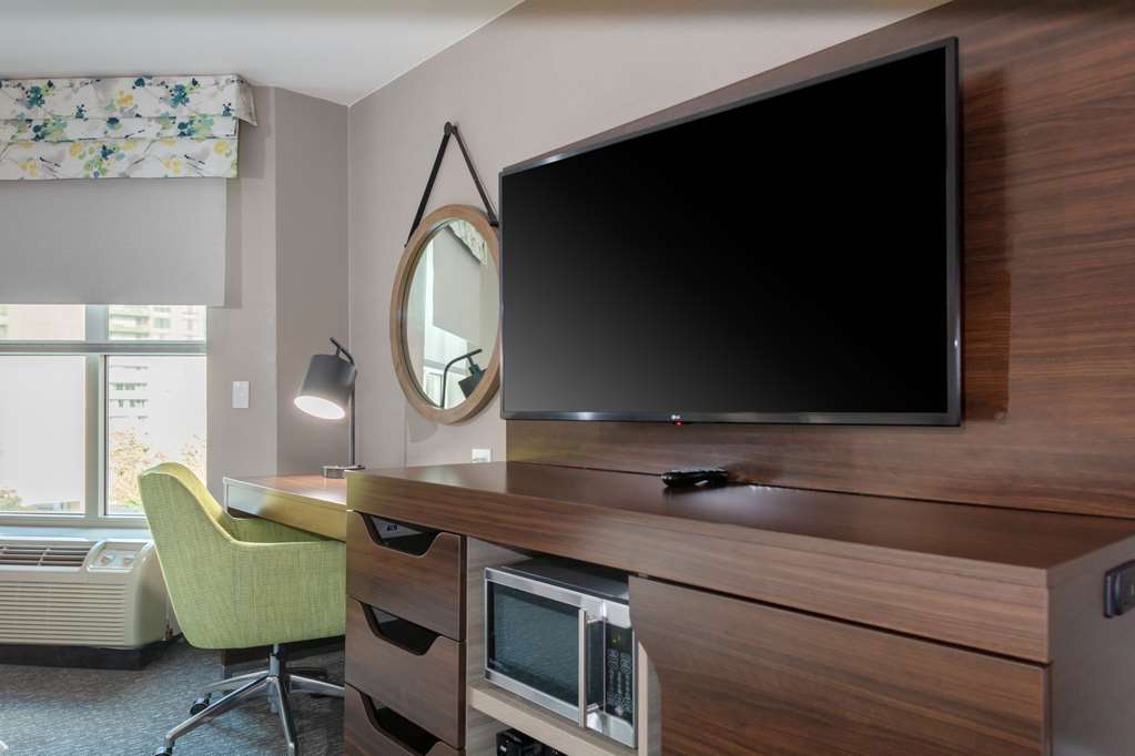 Фото Hampton Inn & Suites Arlington Crystal City Dca