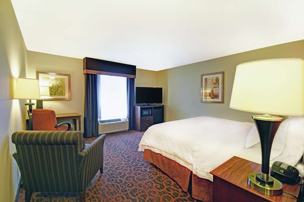 Фото Hampton Inn Beloit