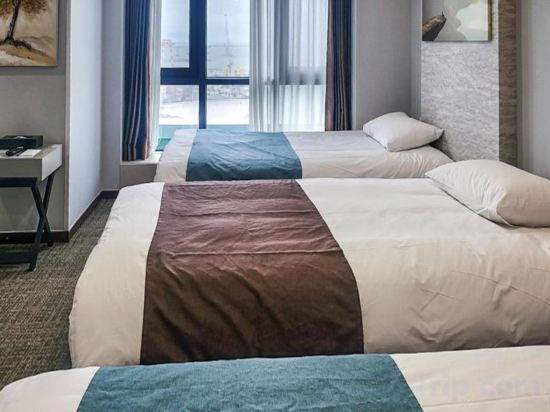 Фото GriffinBay Hotel