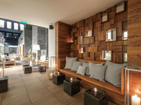 Фото Renaissance Paris Republique Hotel