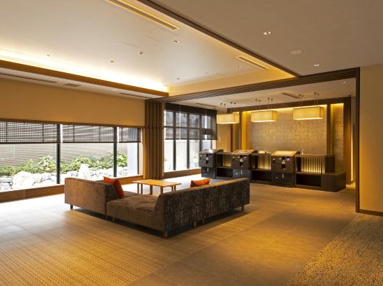 Фото Keihan Kyoto Hachijoguchi