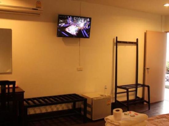 Фото Suksawad Hotel