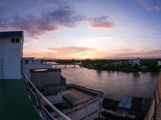 Фото The Port Hostel by Suwatchai