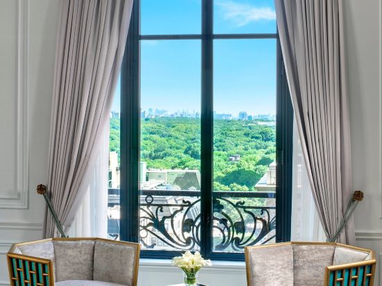 Фото The St. Regis New York