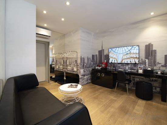 Фото The Street Milano Duomo