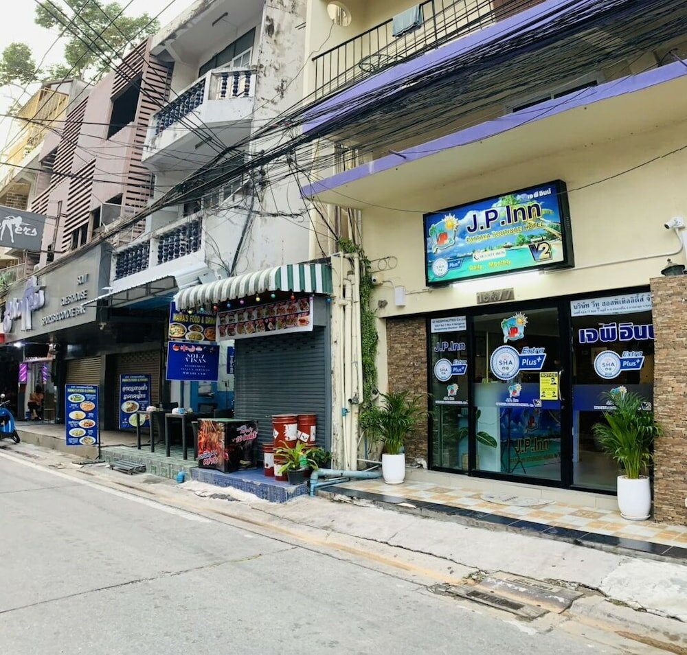 Фото J. P. Inn Pattaya