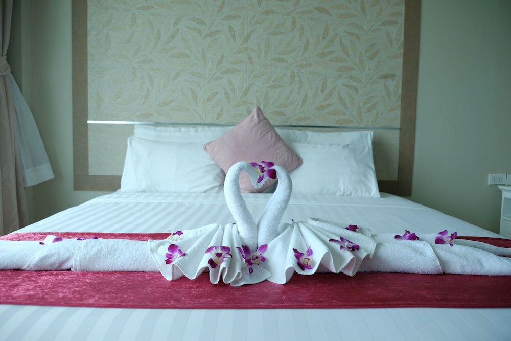 Фото The Beach Front Resort Pattaya