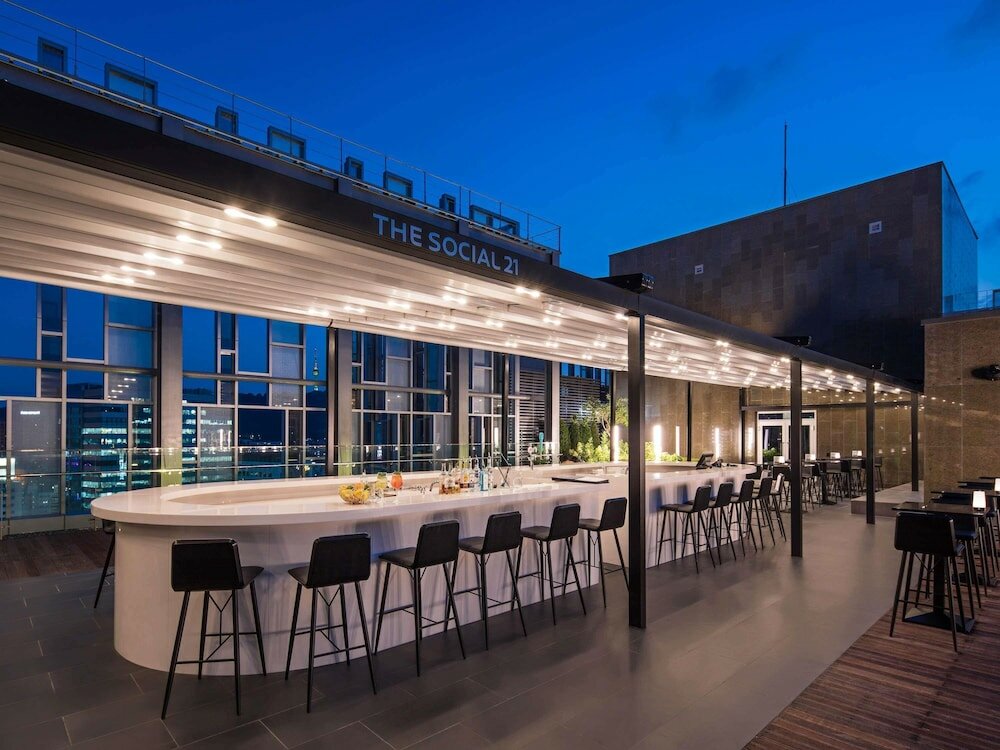 Фото Novotel Ambassador Seoul Dongdaemun Hotels & Residences