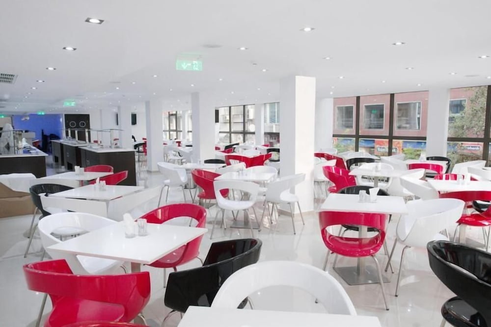 Фото Breeze Boutique Hotel