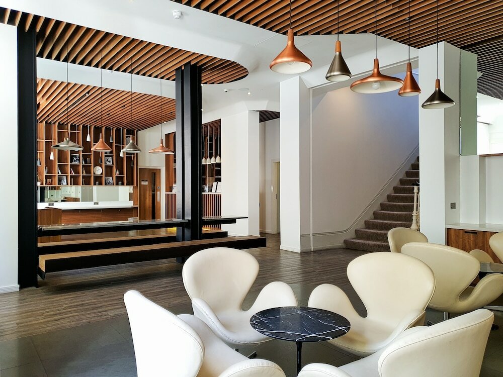 Фото Mowbray Court Hotel