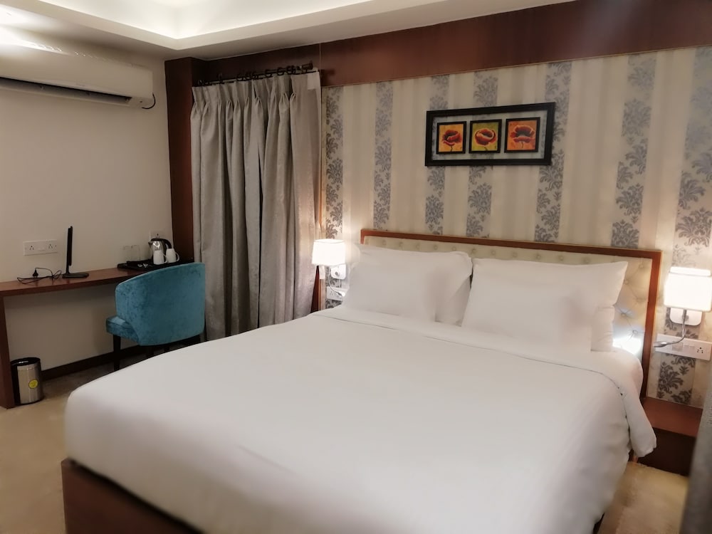 Фото Hotel Emirates