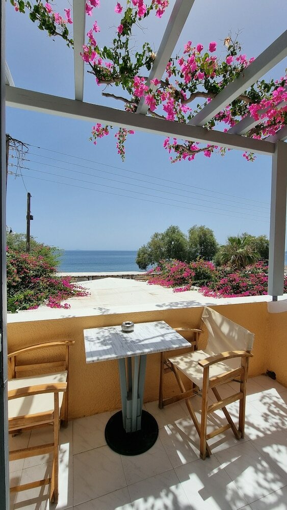 Фото Nostos Beach