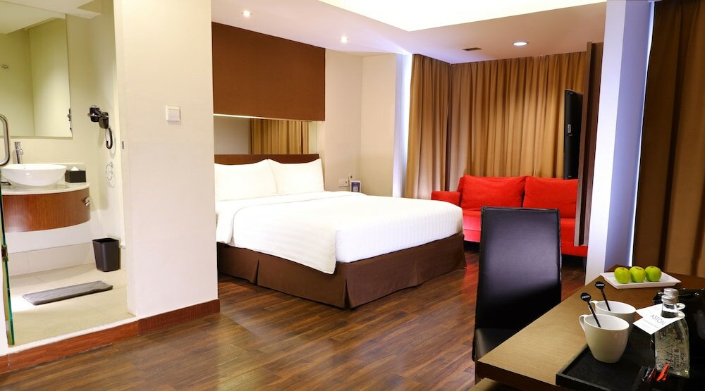 Фото Aston Pluit Hotel & Residence