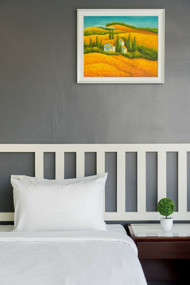 Фото Ratchada Point Hotel