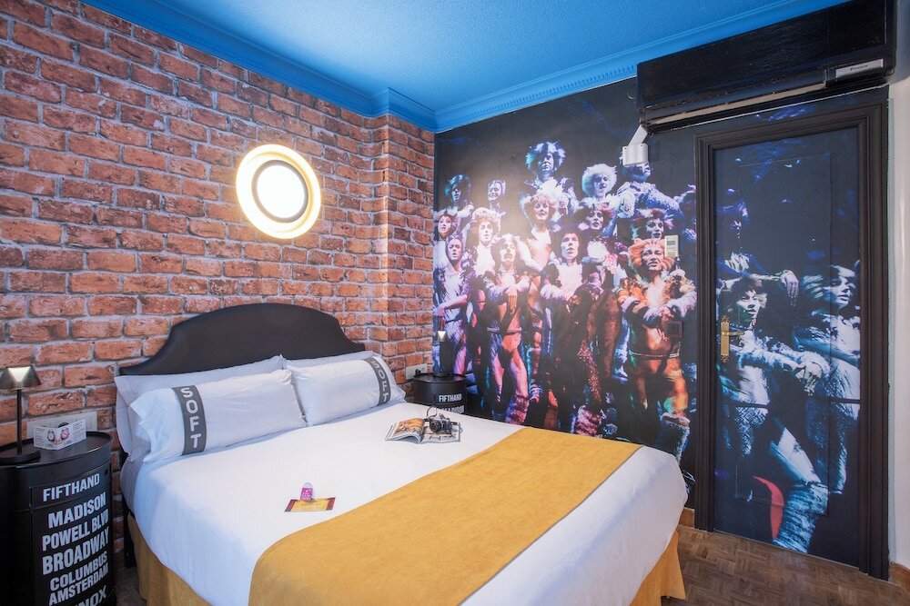 Фото Casual Madrid del Teatro