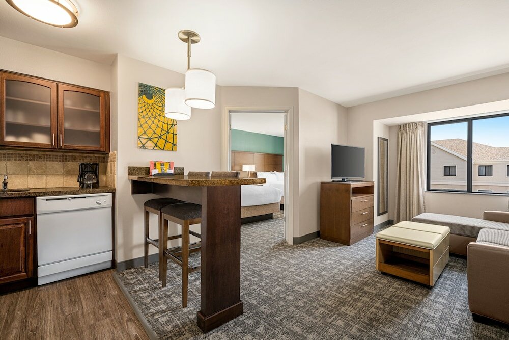 Фото Staybridge Suites Oklahoma City-Quail Springs, an Ihg Hotel