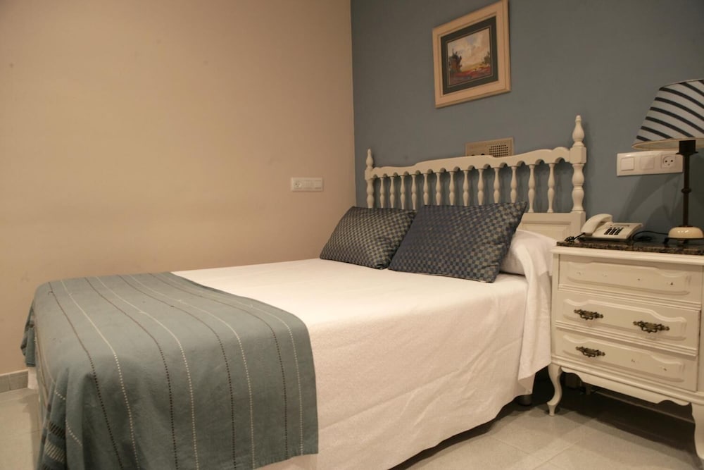 Фото Hotel Azpiazu