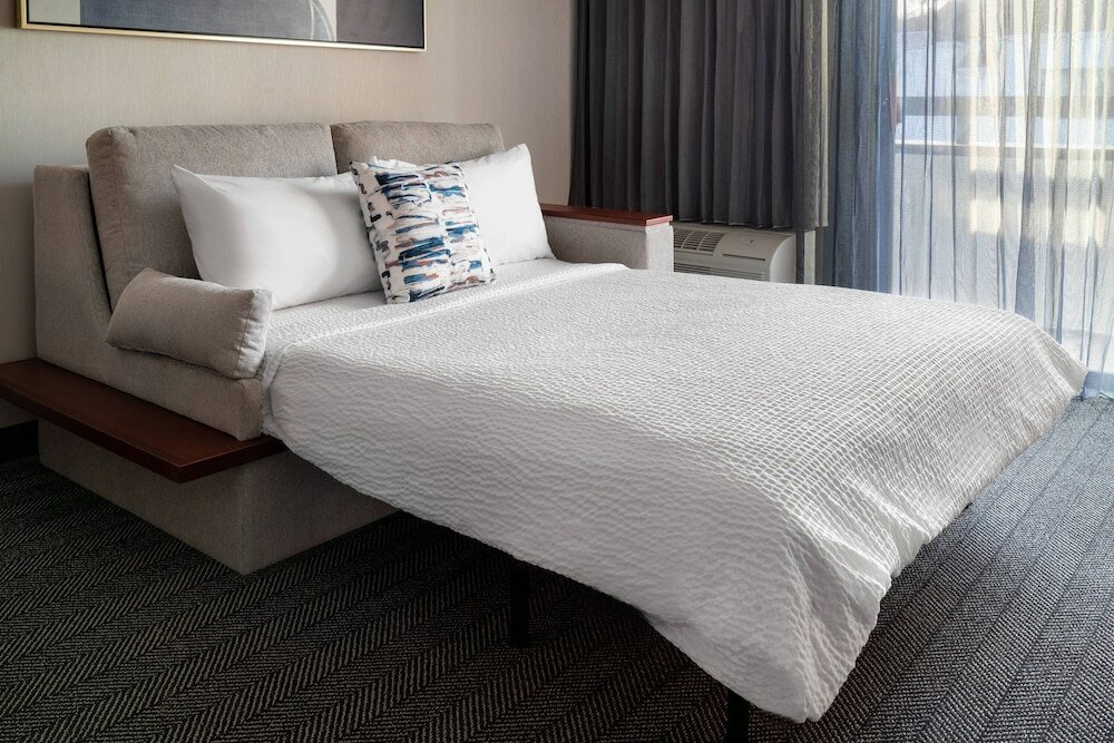 Фото Courtyard by Marriott Seattle Southcenter