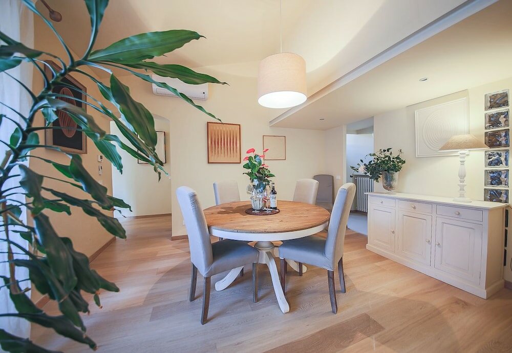 Фото Alfani Luxury Loft