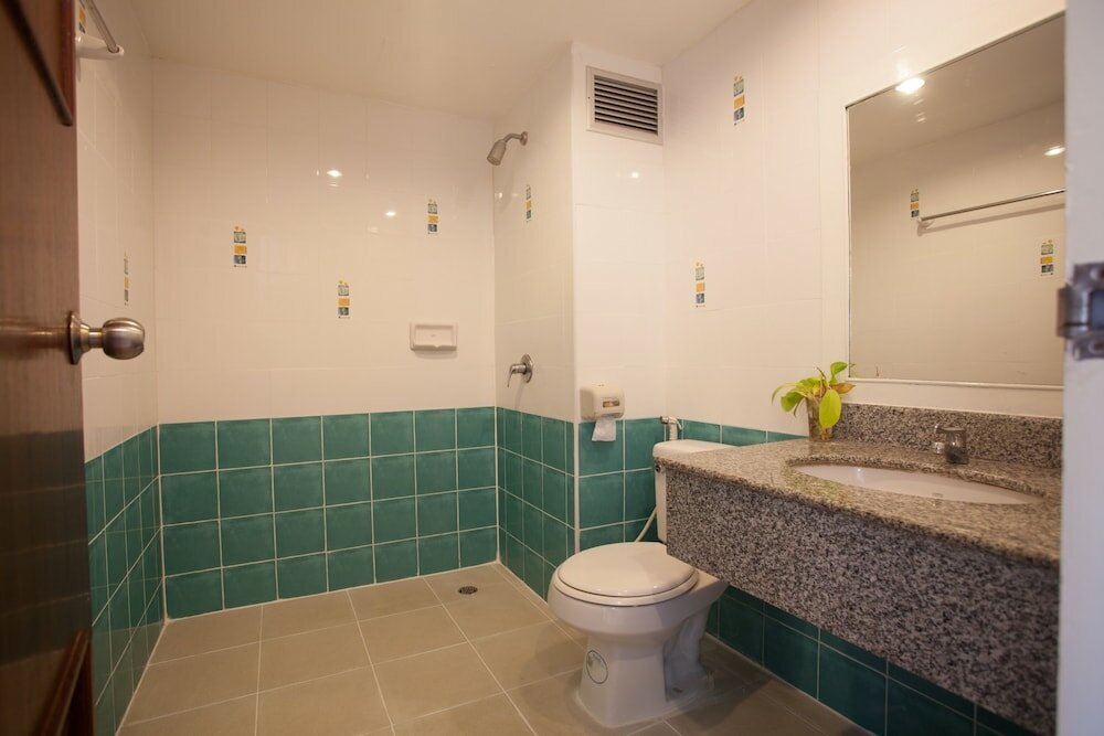 Фото The Greenery Hotel