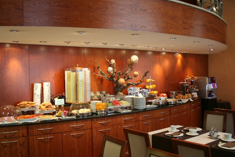 Фото Hotel Garbi Millenni 