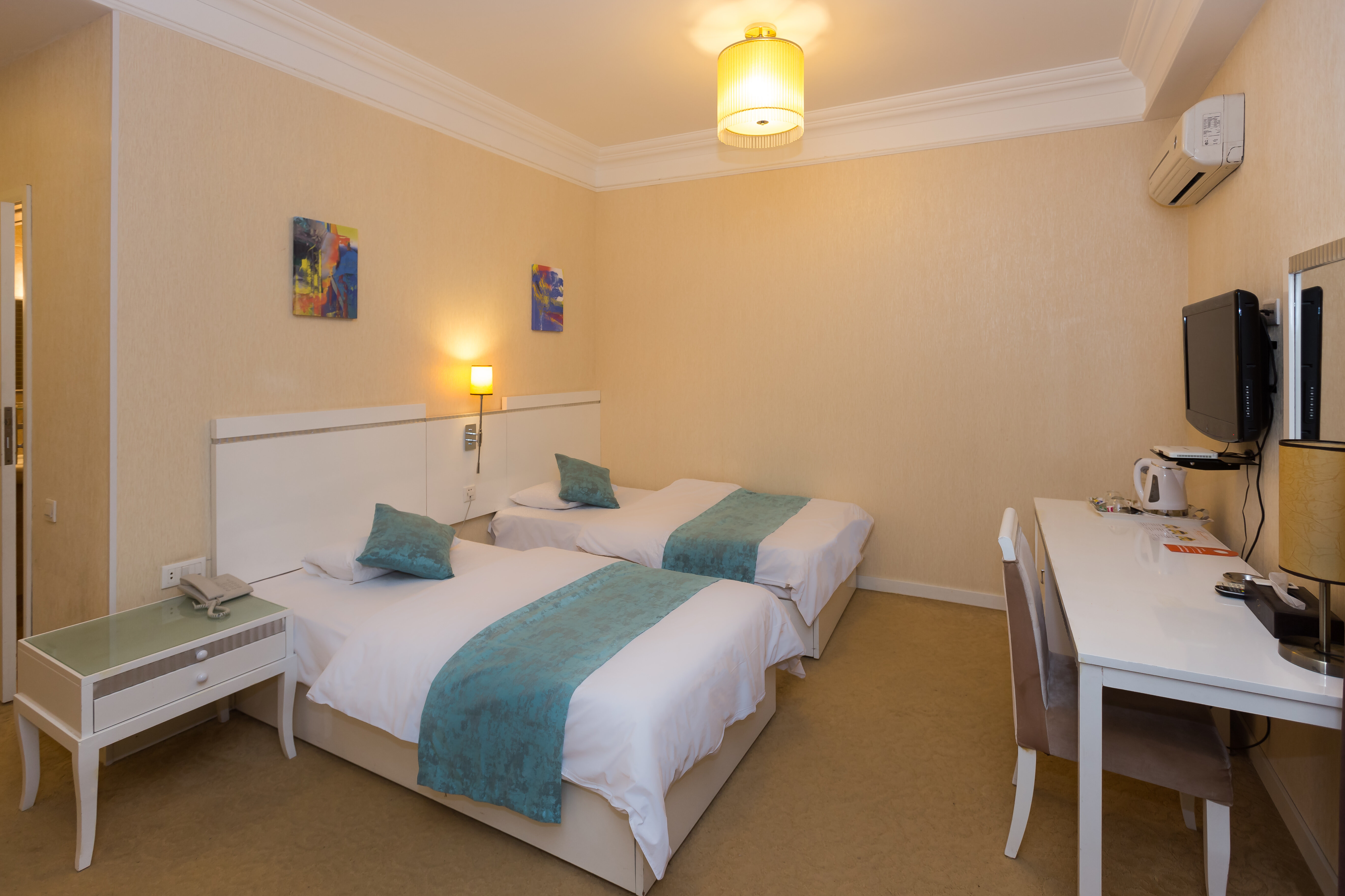 Фото Amber Hotel