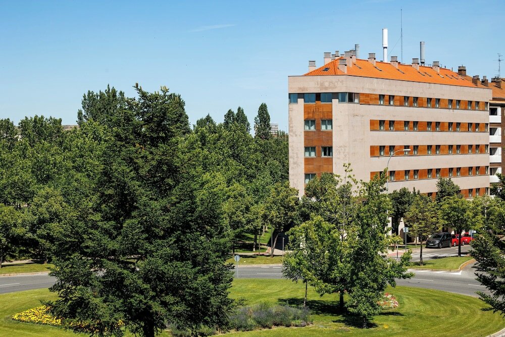 Фото Hotel Logroño Parque