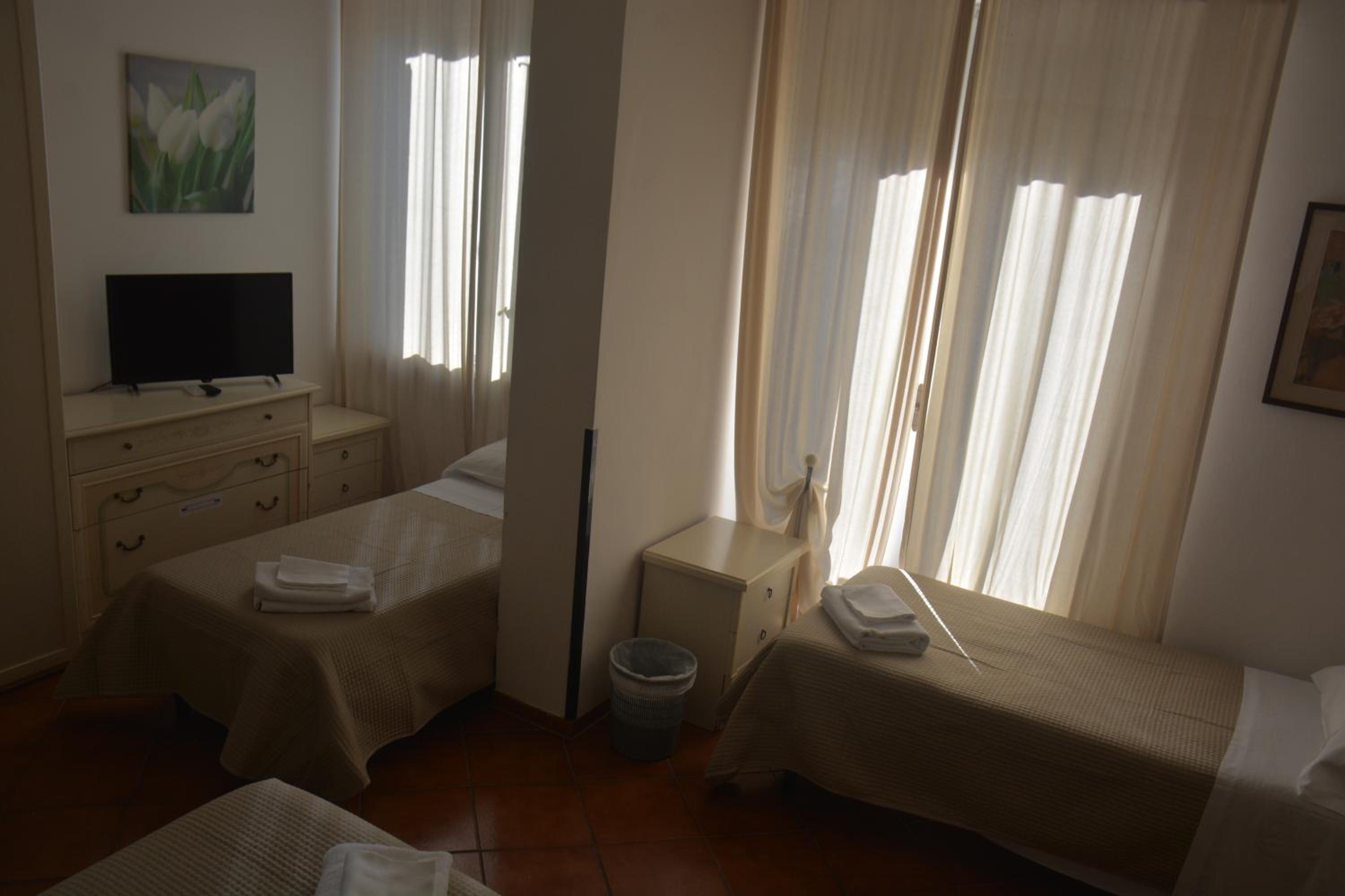 Фото Hotel Cordova