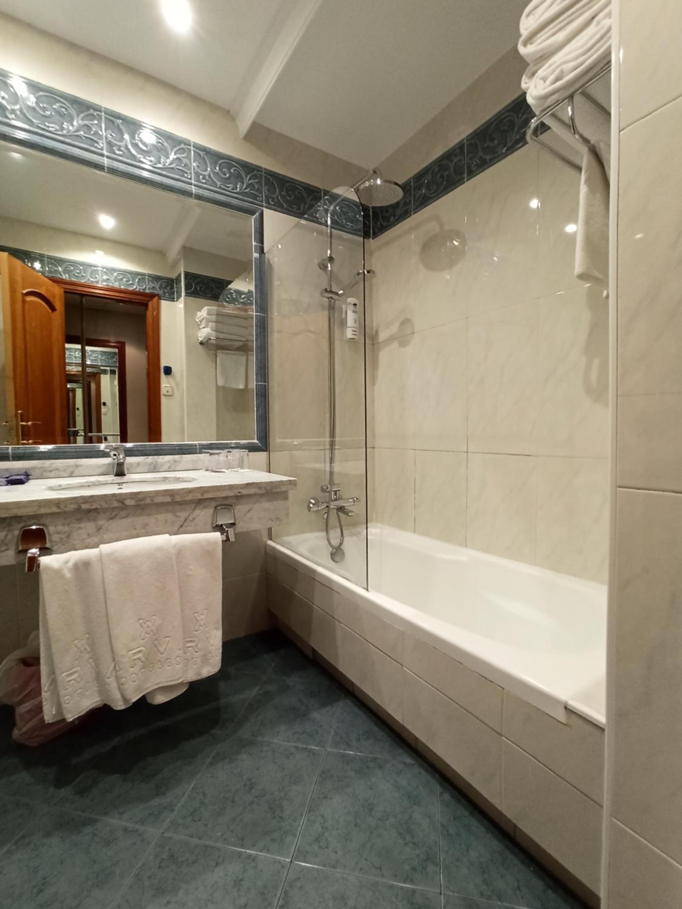 Фото Hotel SPA Paris