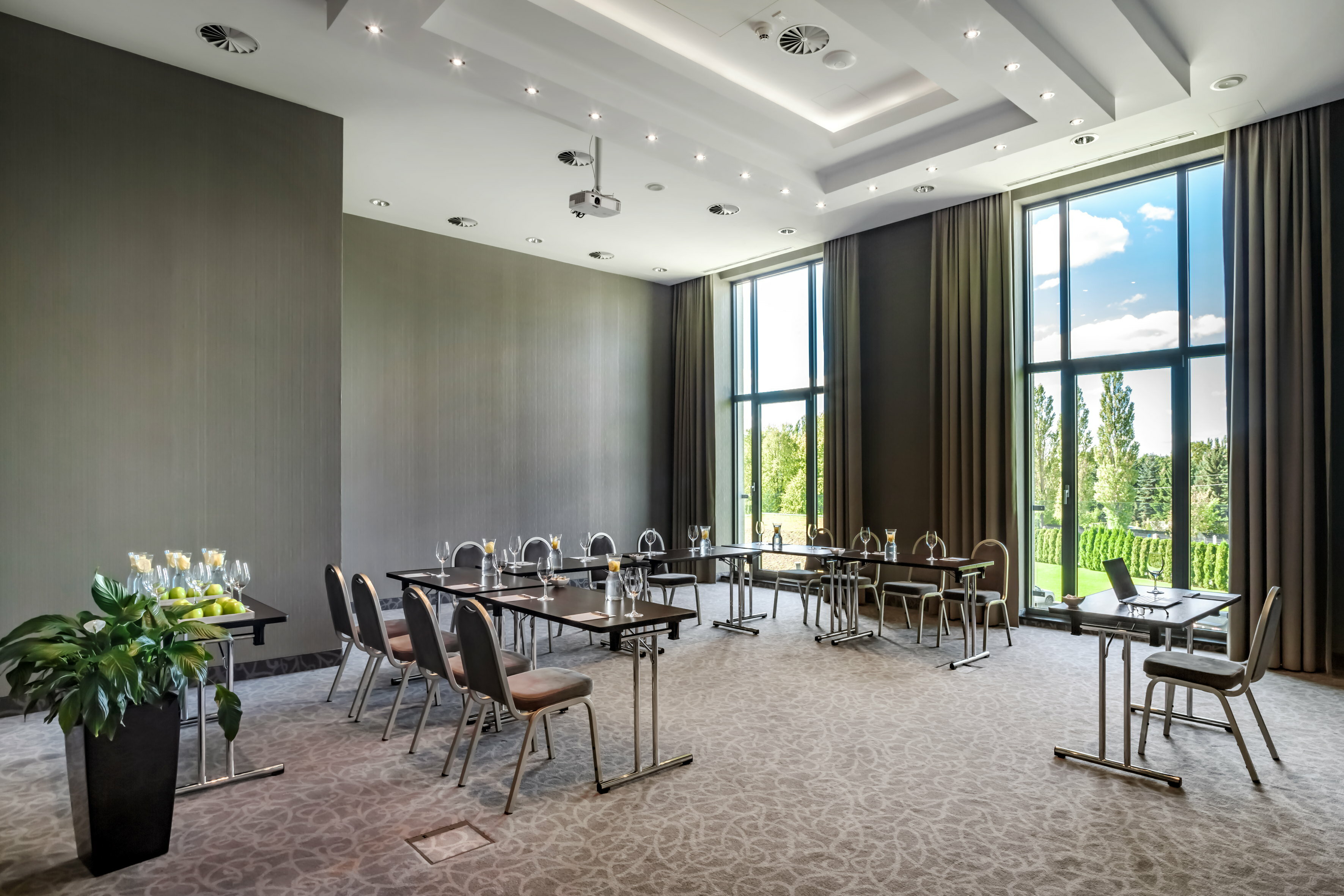 Фото Hotel Warszawianka