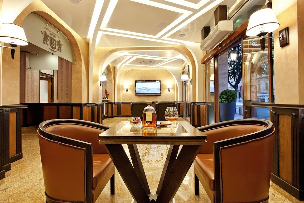 Фото Best Western Plus Bristol Hotel