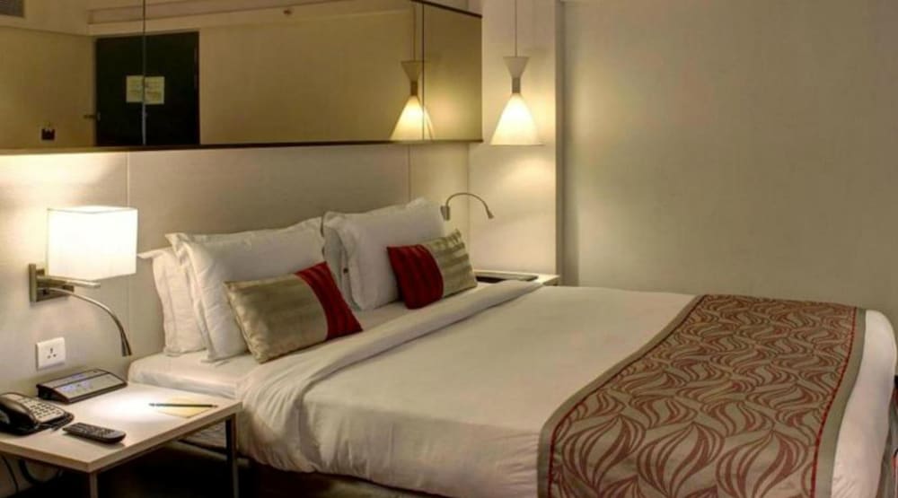 Фото The Sahil Hotel