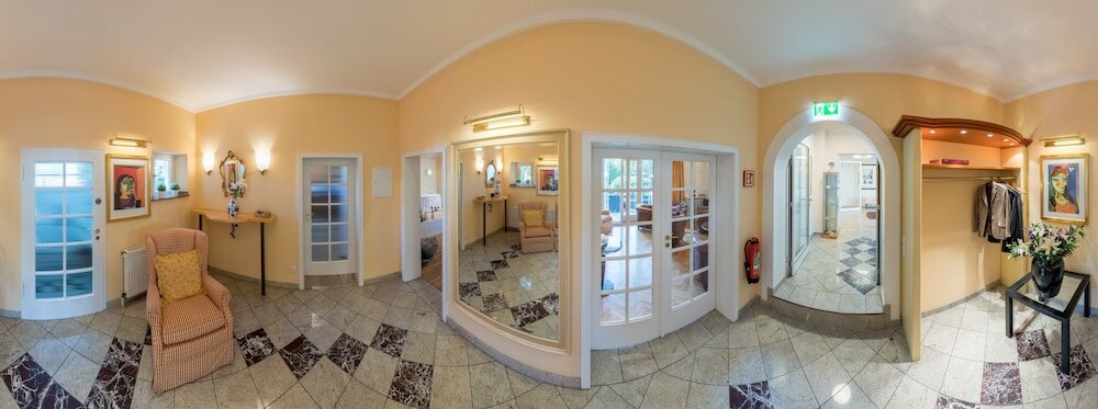 Фото Hotel Villa im Park