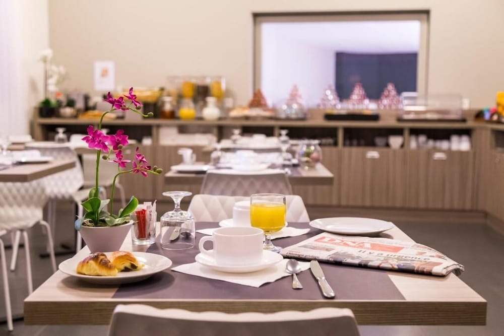 Фото Appart Hotel Elypseo Strasbourg Port