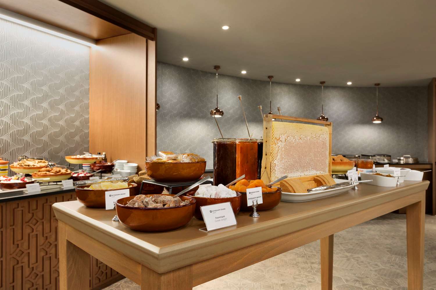 Фото Wyndham Grand Athens