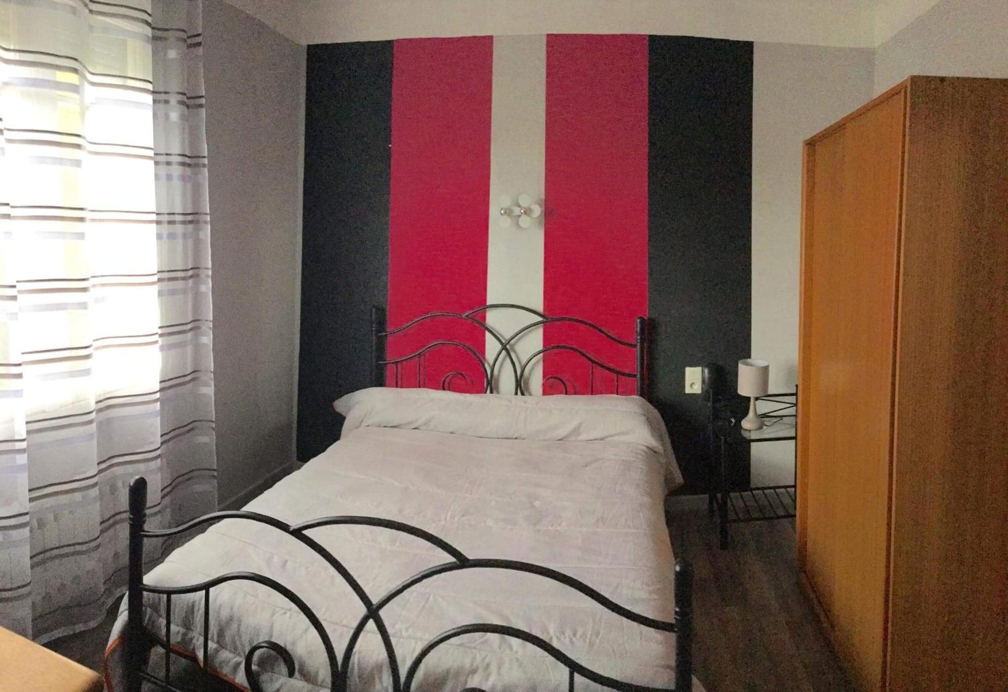 Фото Hôtel Les Myrtes