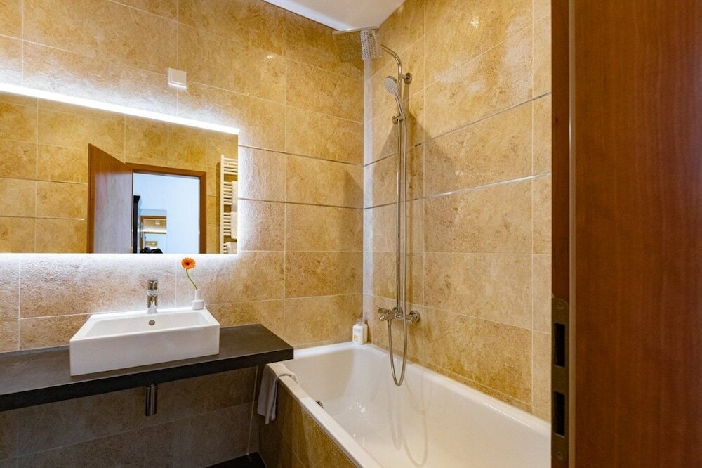 Фото Hotel Rheinischer Hof