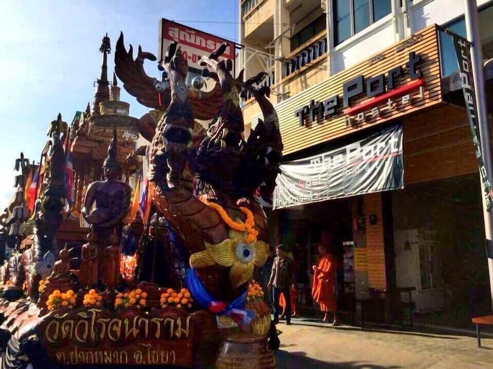 Фото The Port Hostel by Suwatchai